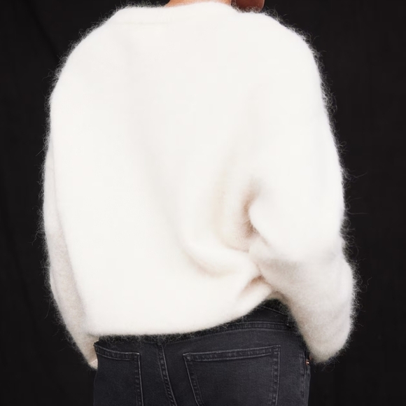Truth by Republic White Fuzzy Sweater - Size Medium NWT - Picture 2 of 4